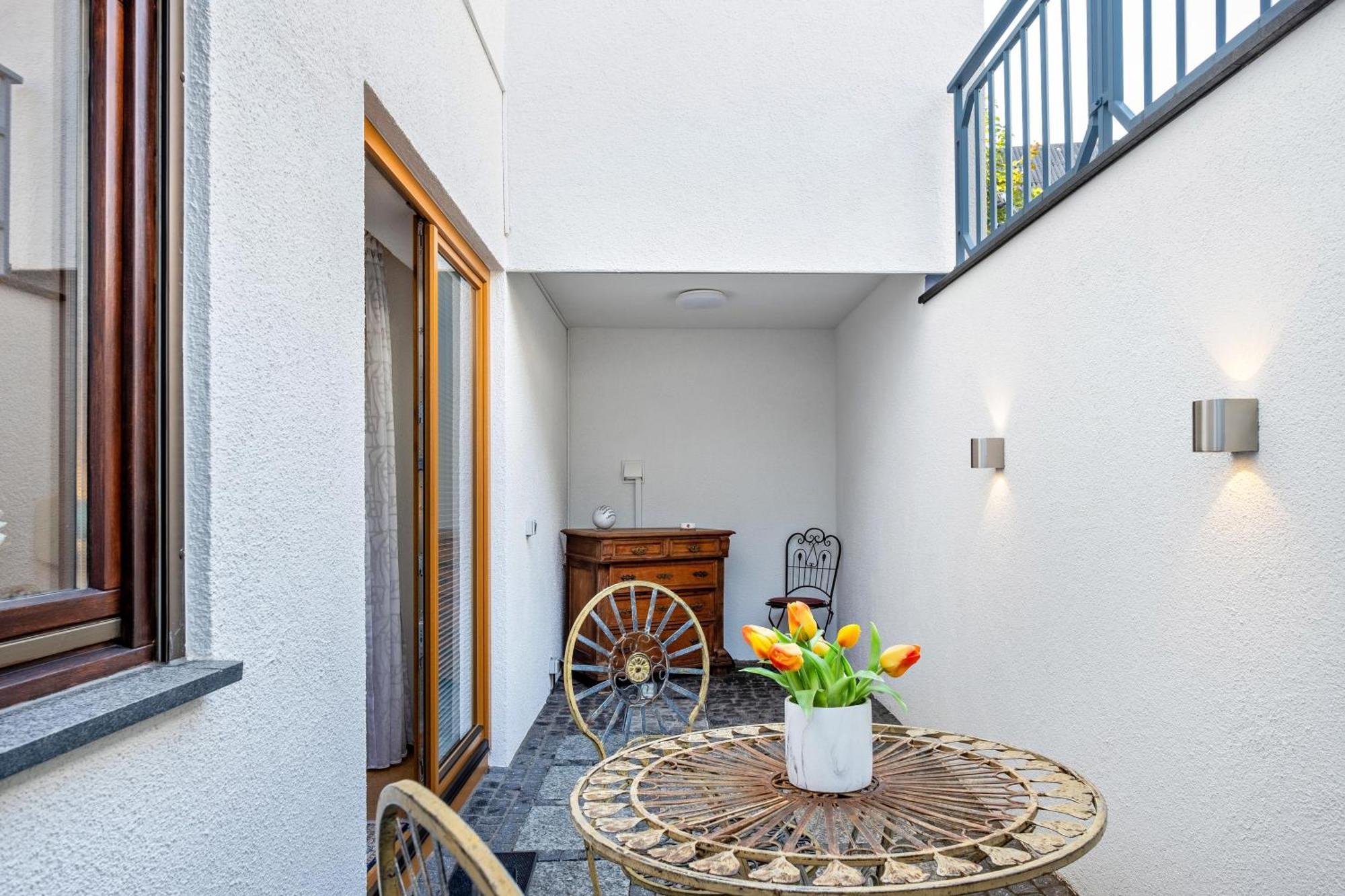 Ferienwohnung Bei Franka Mit Sauna Freiburg im Breisgau Exterior photo