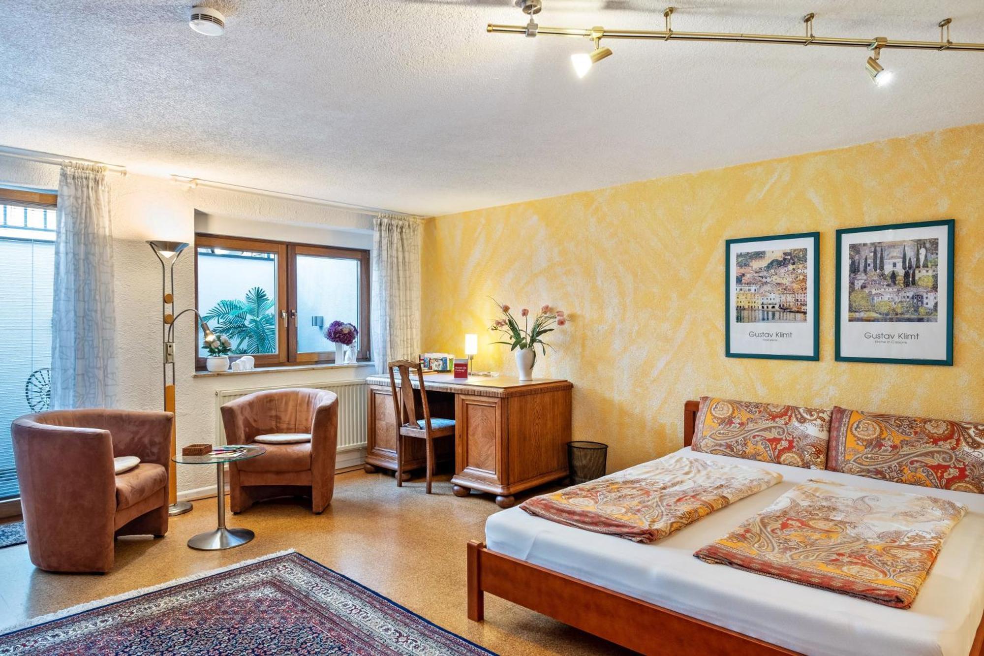 Ferienwohnung Bei Franka Mit Sauna Freiburg im Breisgau Exterior photo
